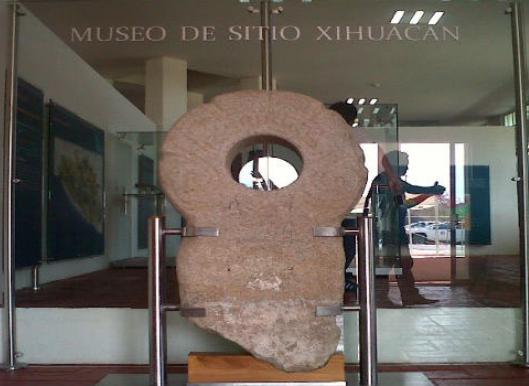 Tour Zona Arqueológica Xihuacán en Ixtapa Zihuatanejo